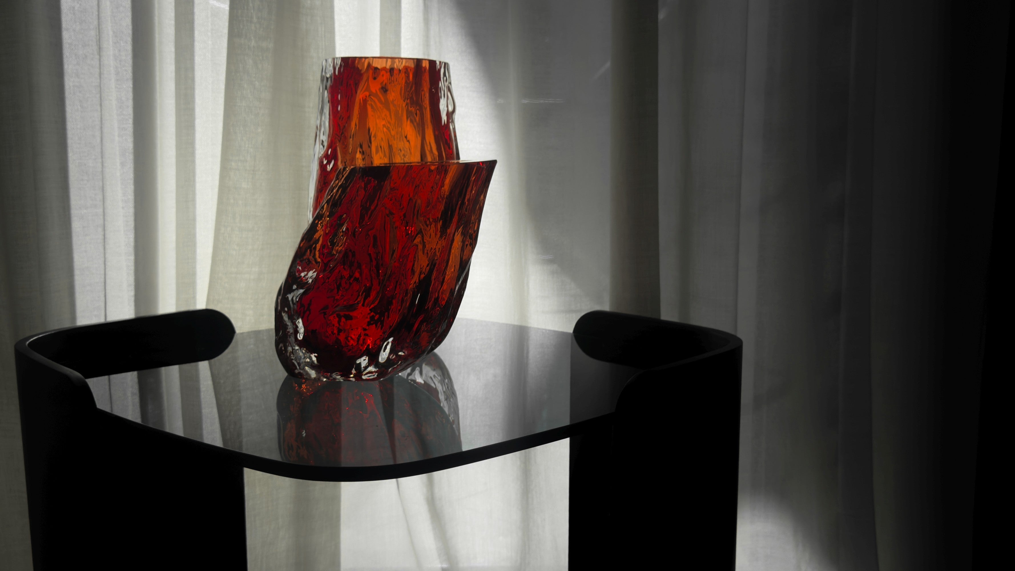 Czym jest szkło dmuchane? Wyroby ze szkła dmuchanego w aranżacji wnętrz