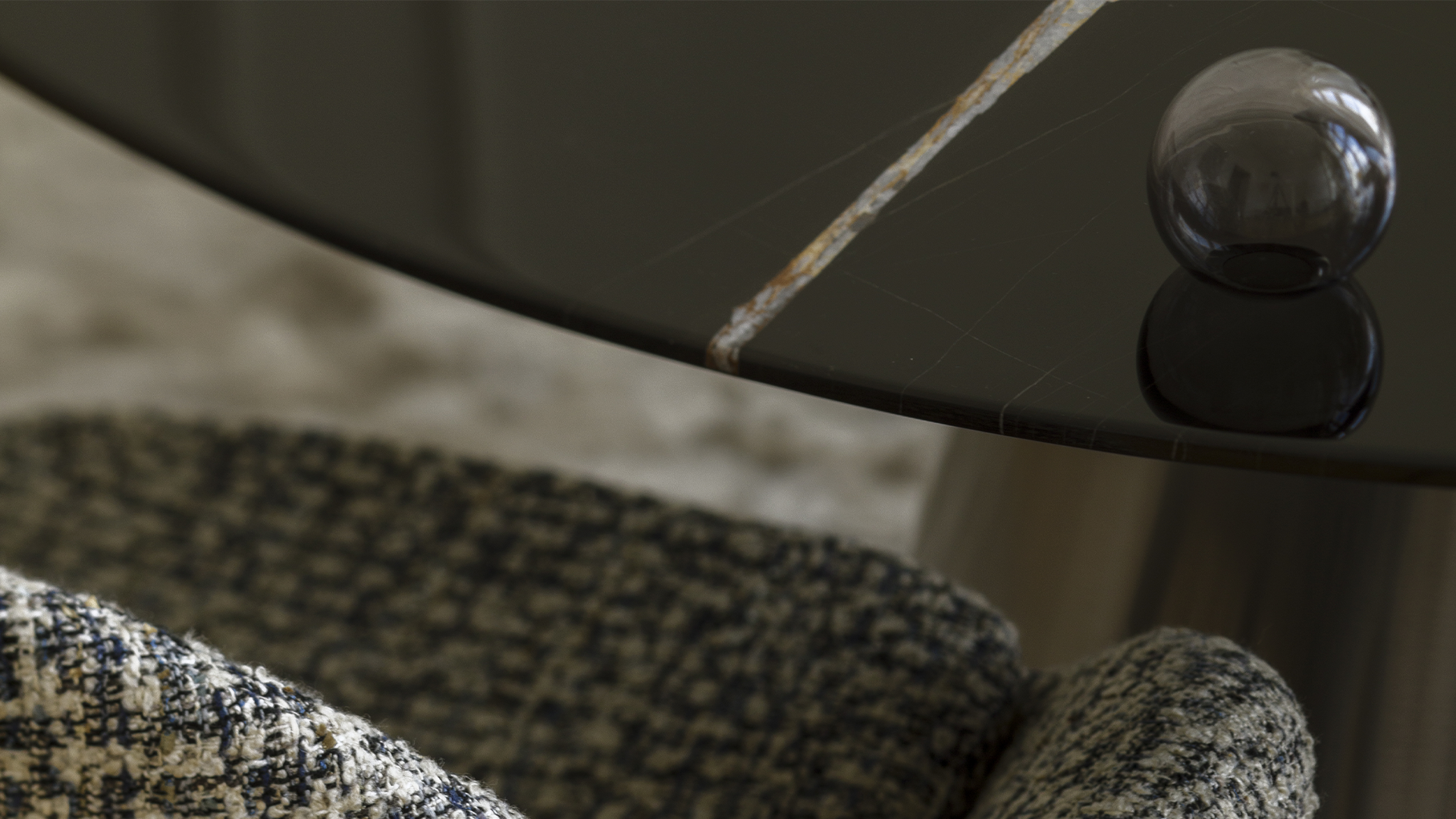 Okrągły stół designerski – dlaczego wraca do wnętrz w 2026?