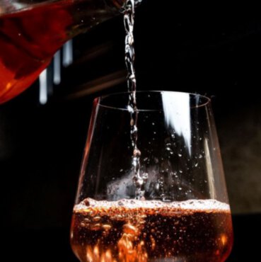 Jakie wino w jakim kieliszku - poznaj zasady i zaprezentuj się jako idealna pani domu…