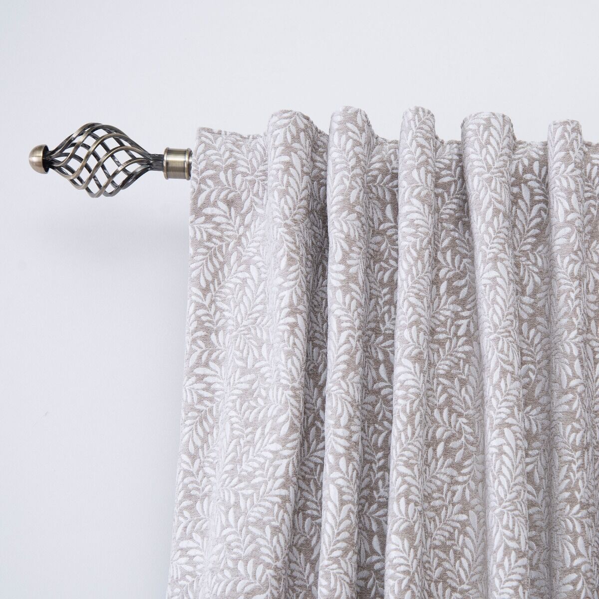 Curtain on tape 135x270cm with lining