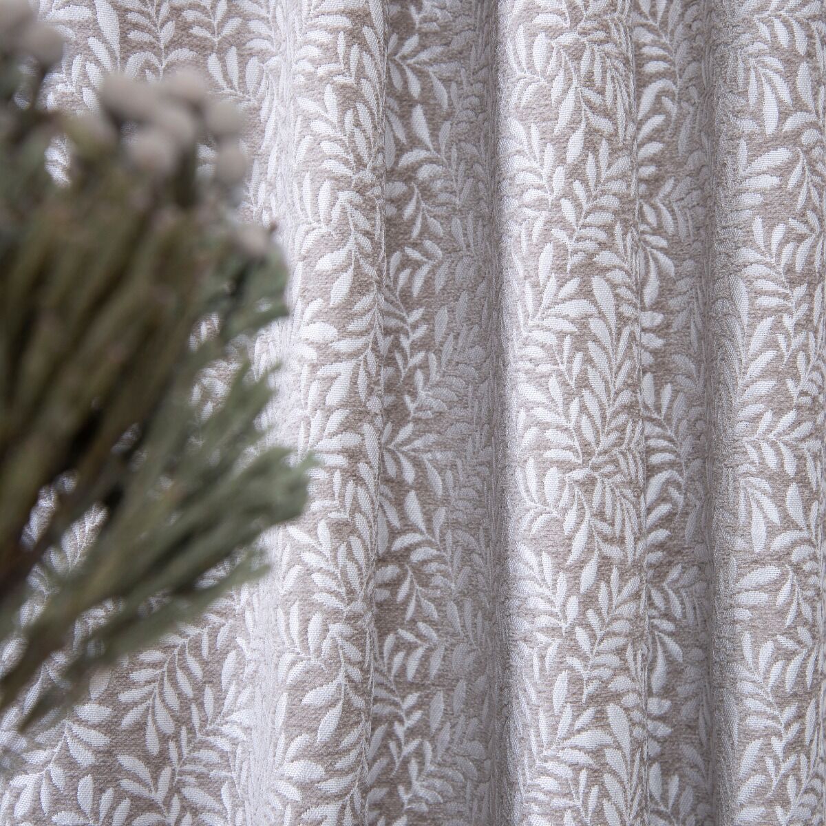 Curtain on tape 135x270cm with lining