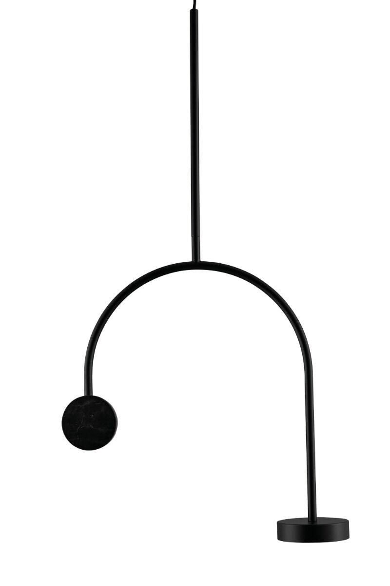 Lampa wisząca GRASIL z marmurową bazą i zakrzywionymi metalowymi rurkami, elegancki design