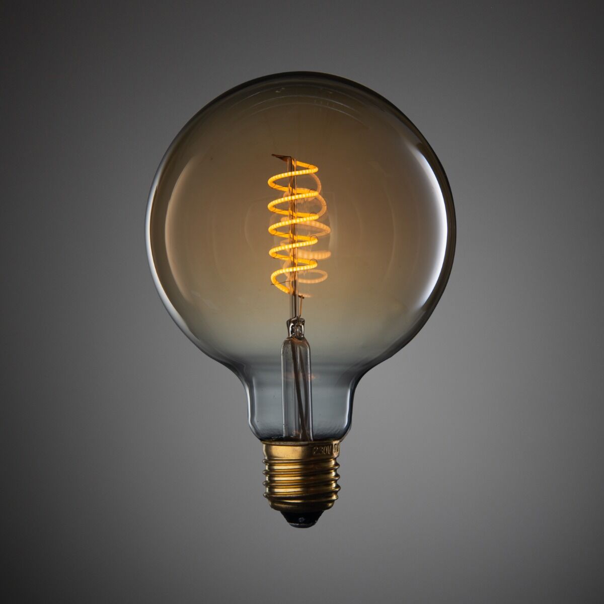 Metis desk lamp set with decorative bulb