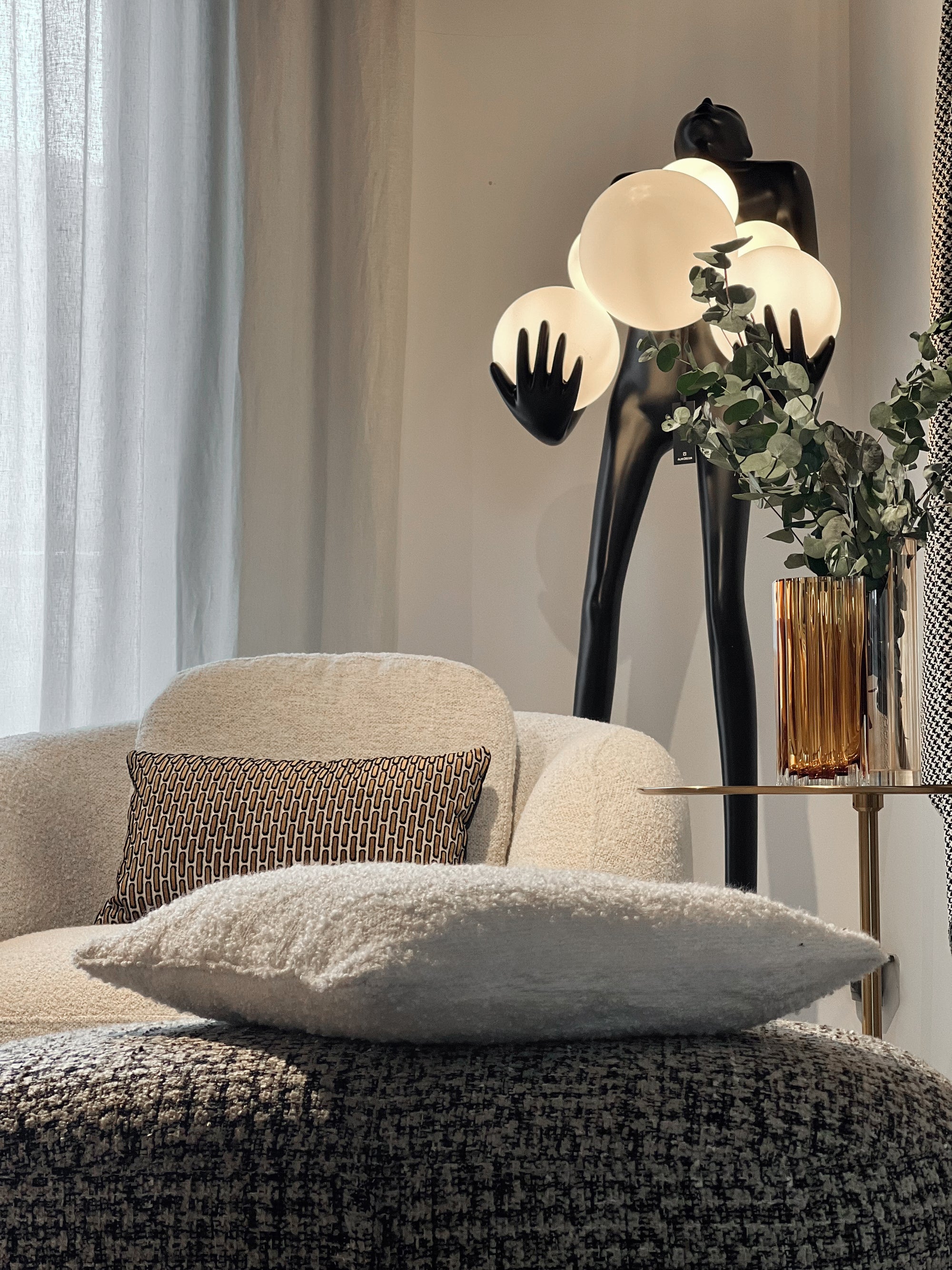 Lampa podłogowa Human