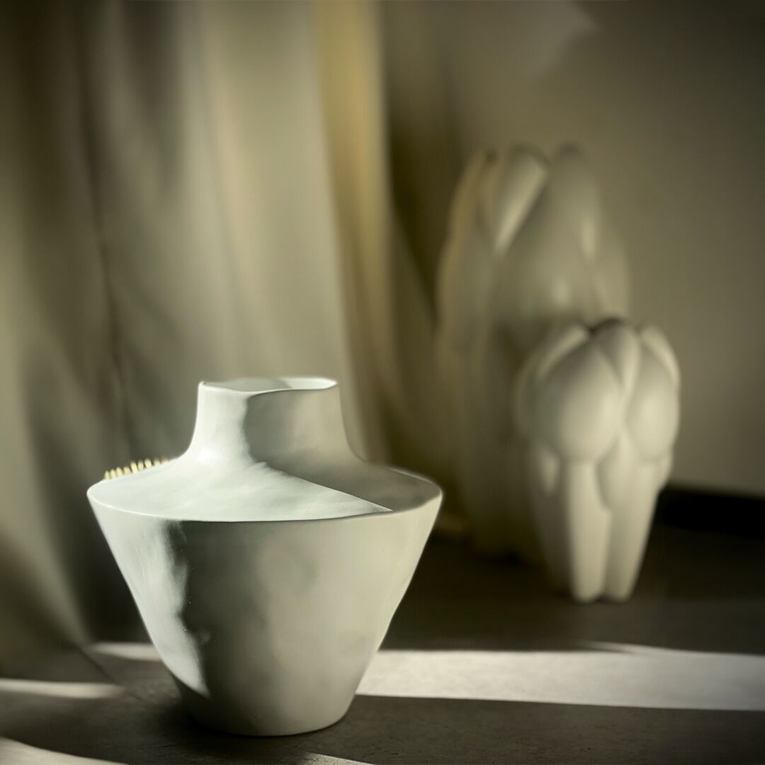 Wazon Estilo White w nowoczesnym wnętrzu.