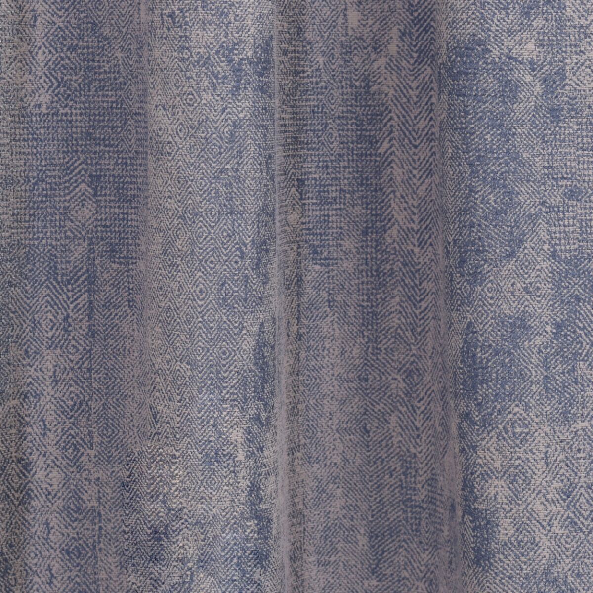 Curtain on a 270cm tape with a pattern referring to the vintage style