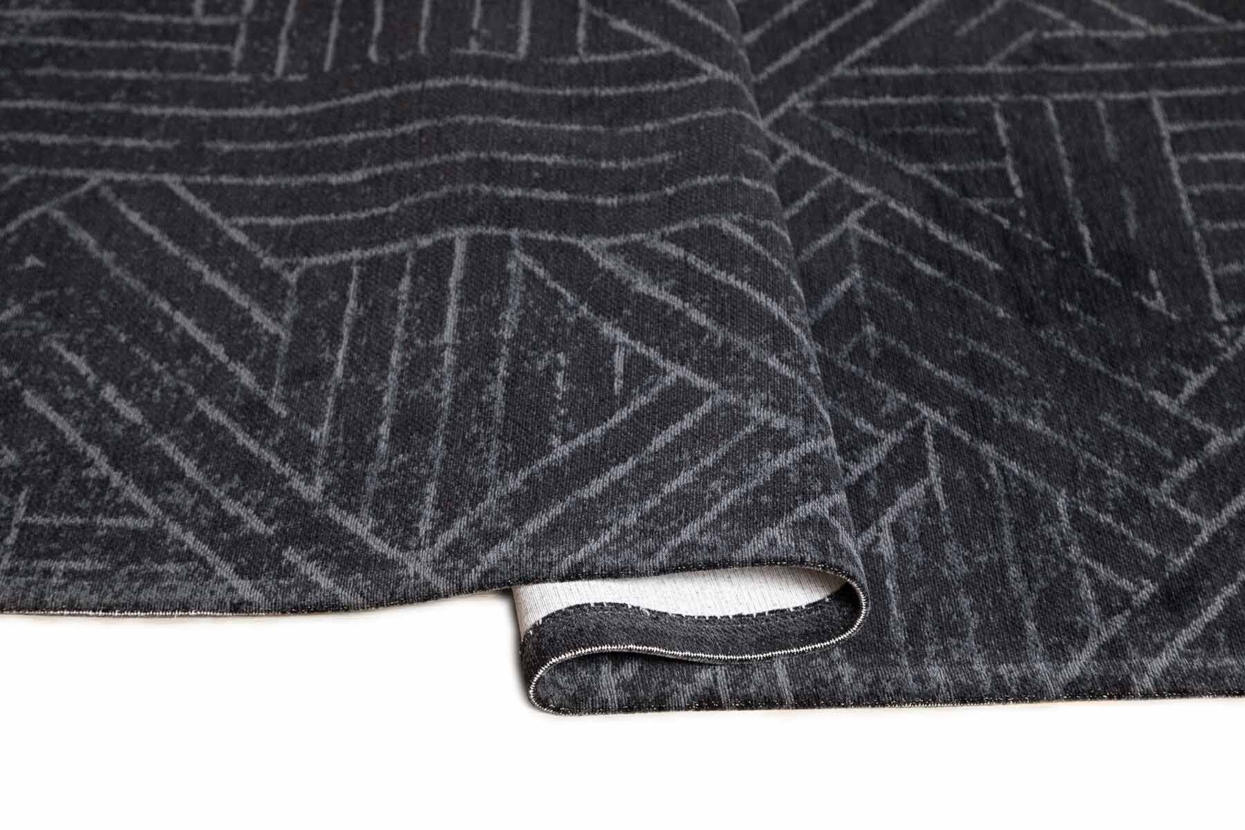 Easy-clean black geometric carpet 160x230