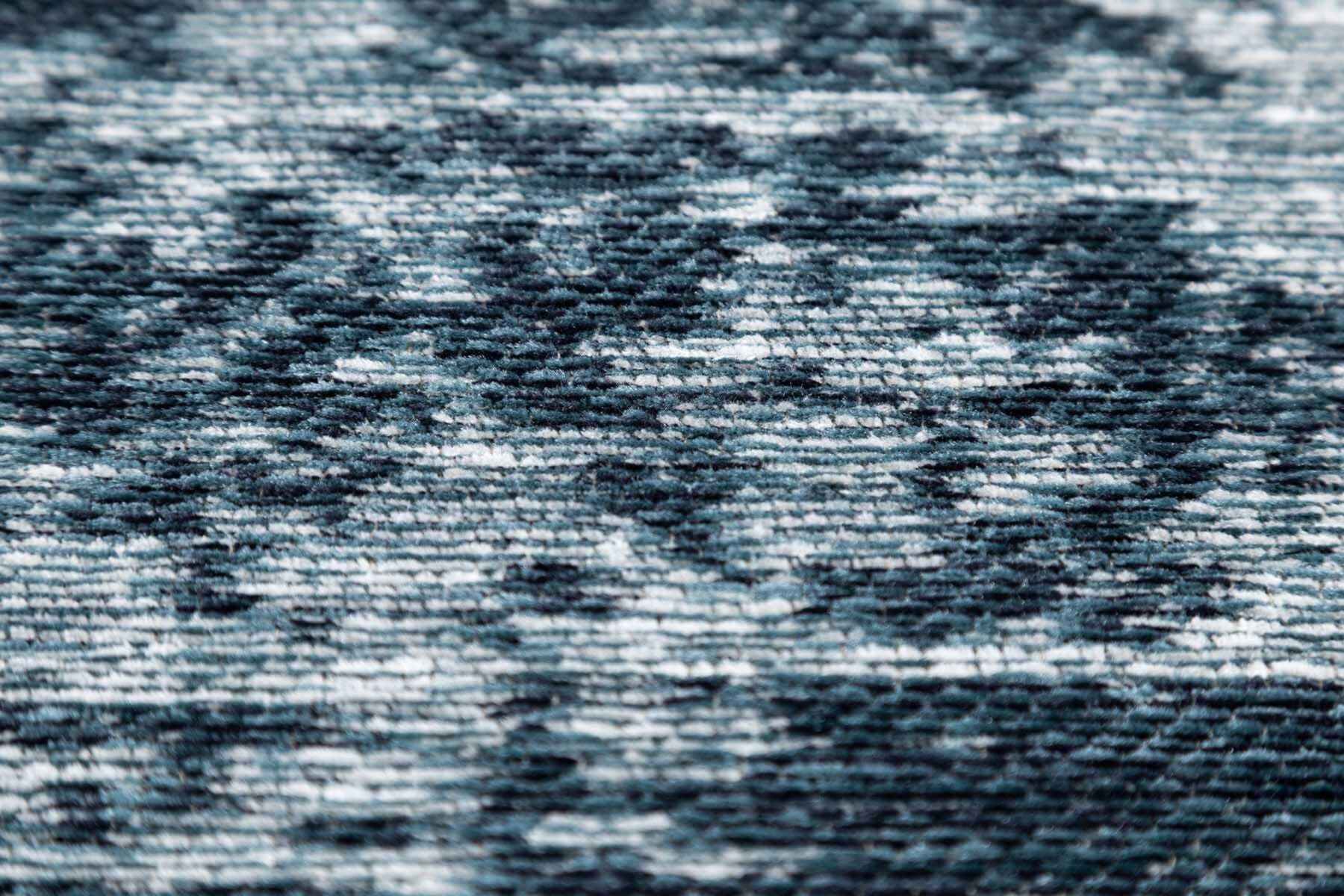 Easy-clean marine carpet, Flare
