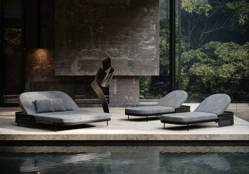 Miura-nightfall outdoor lounger