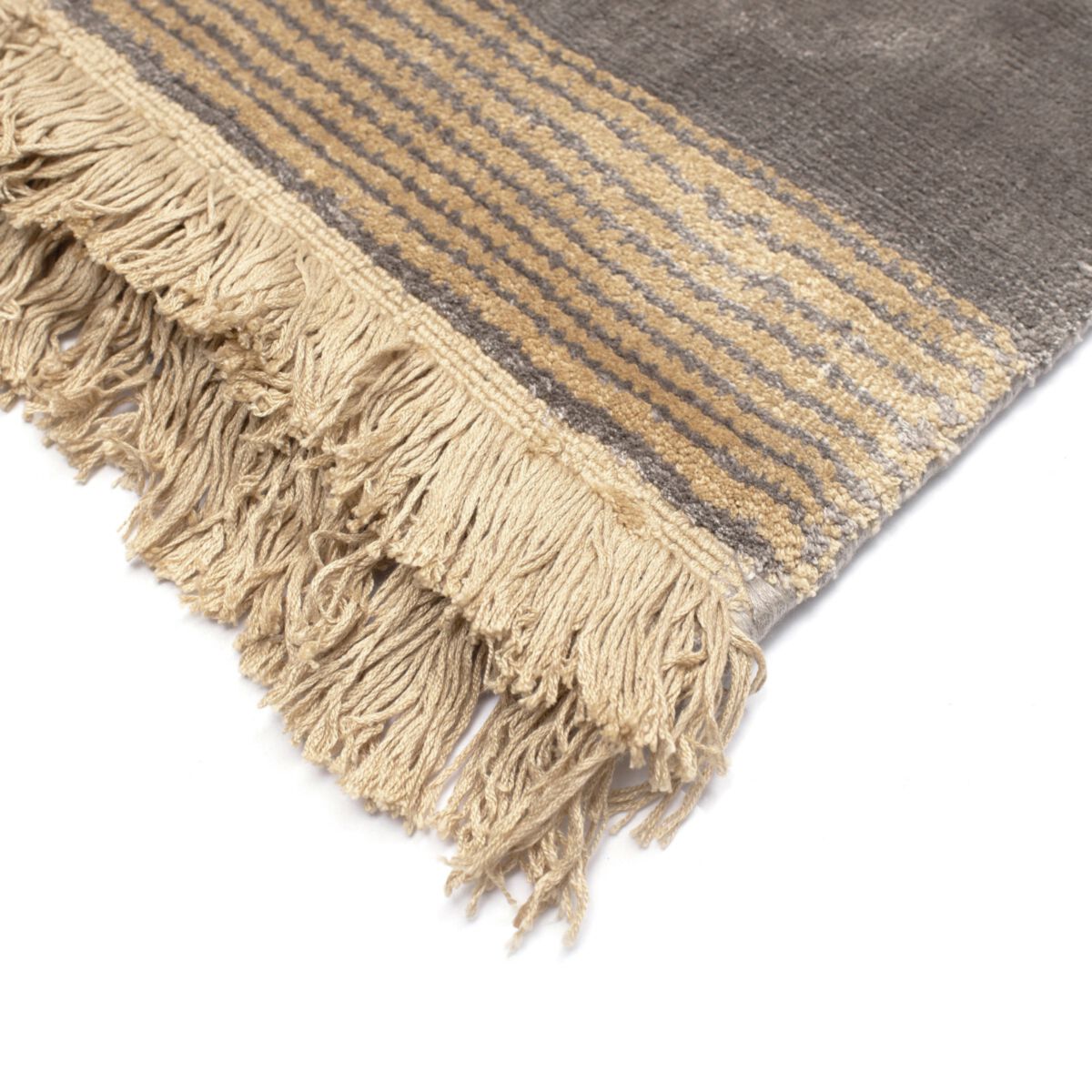 Horizon beige fringe hand-woven rug