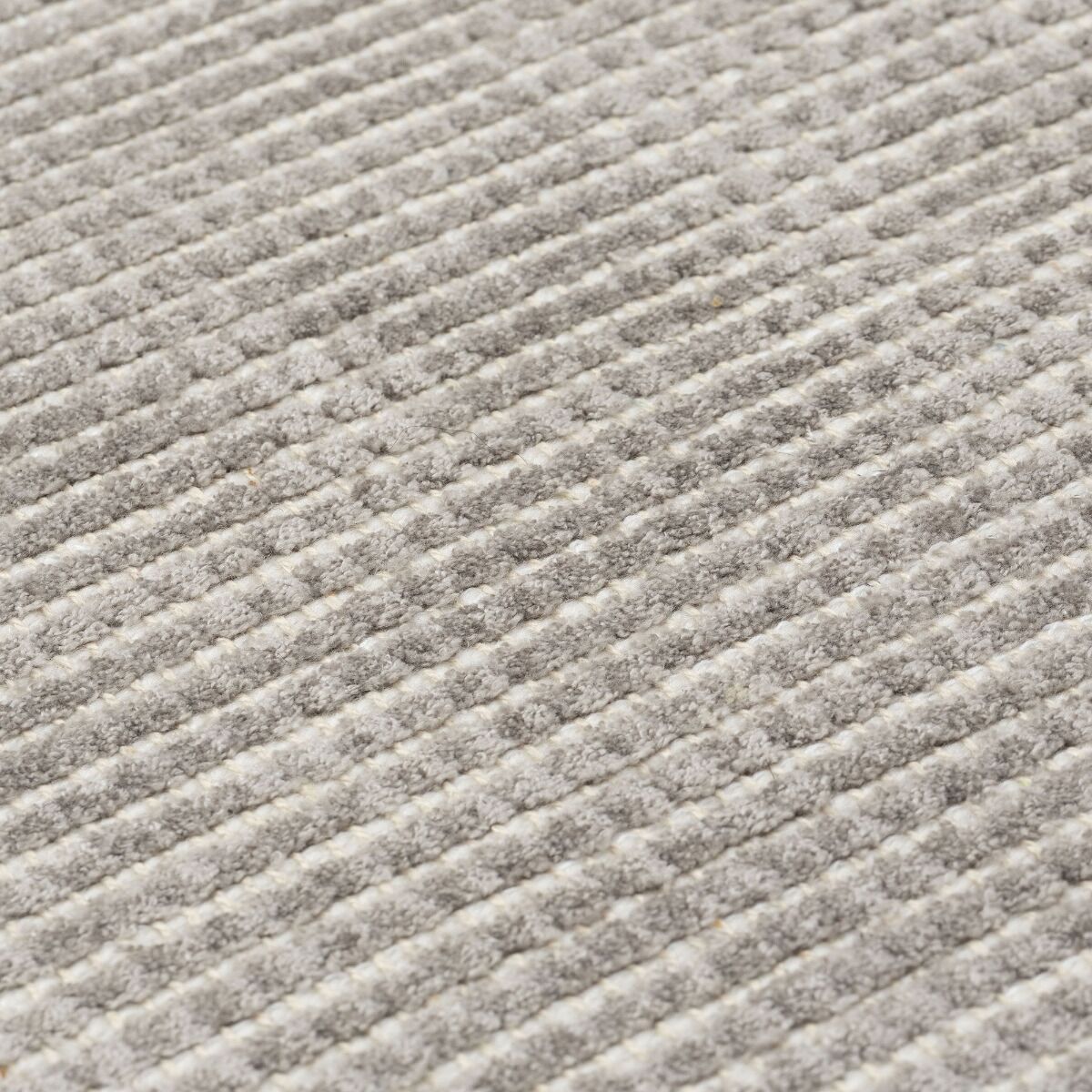 Hand-woven rug beige modern Ivette