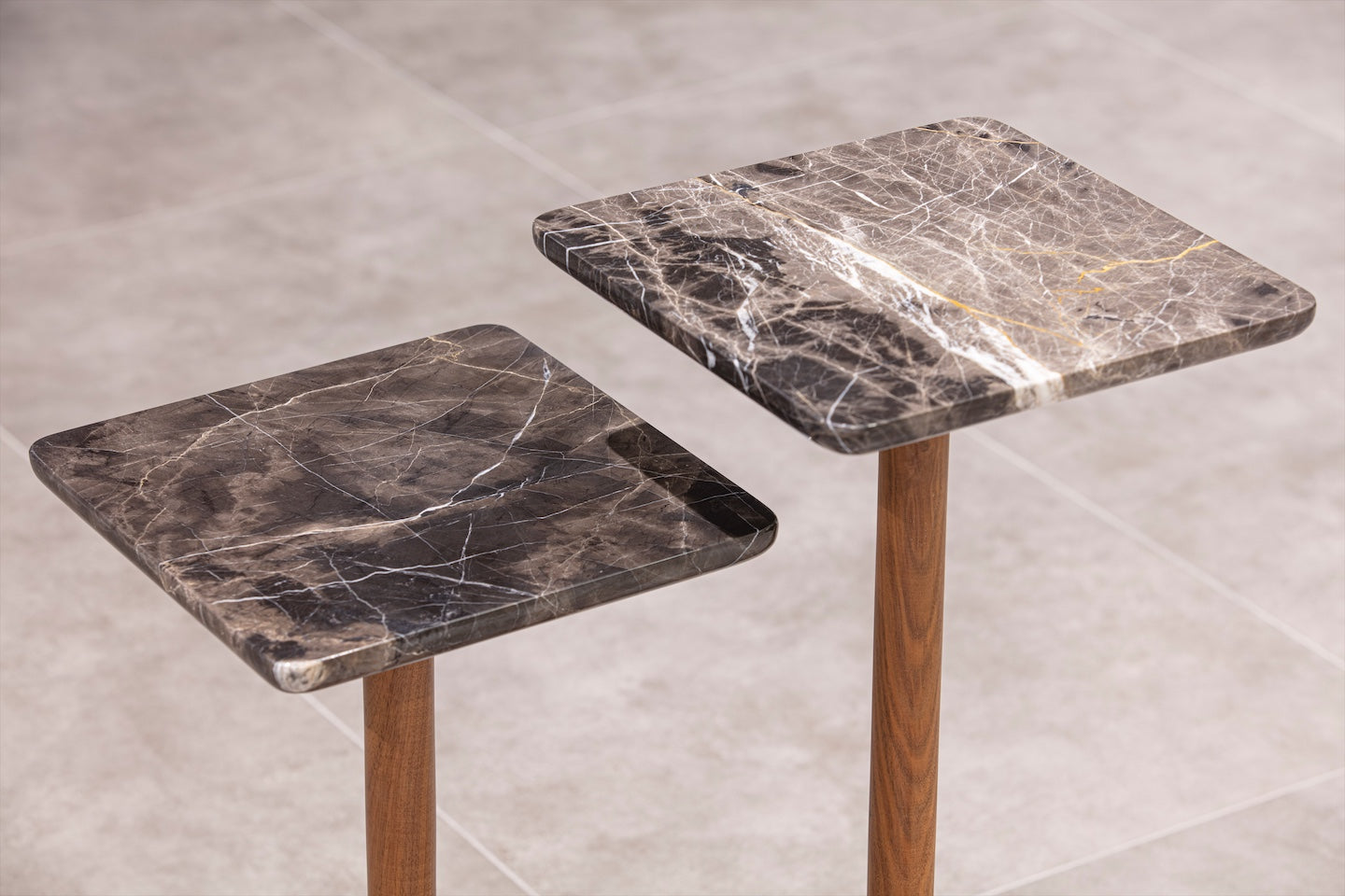 Stolik pomocniczy Hermes