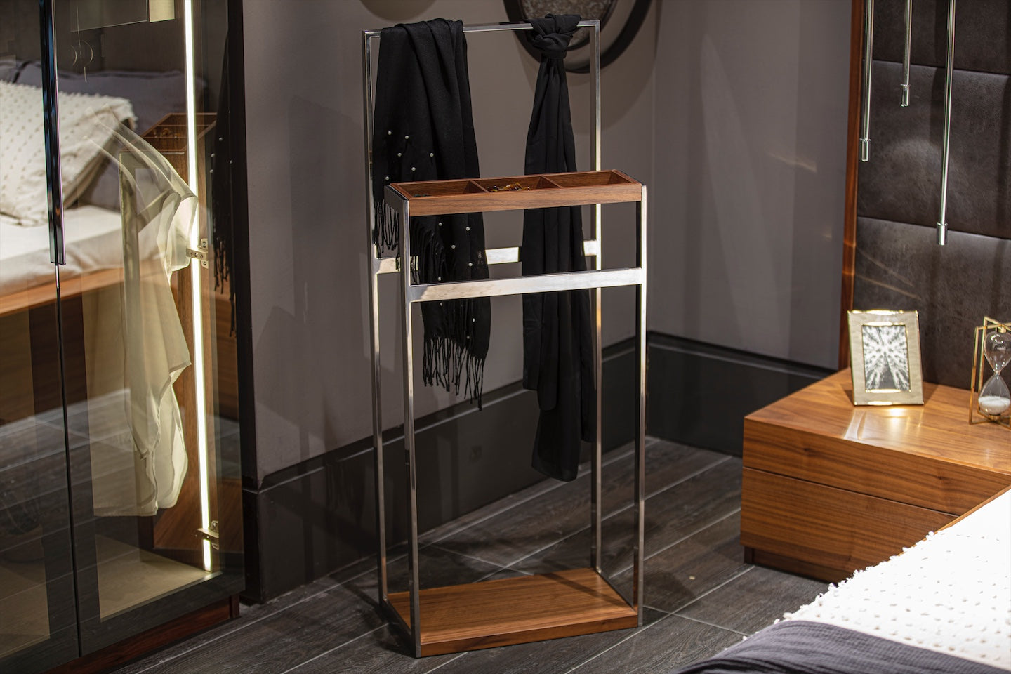 Stojak garderobiany Ginko