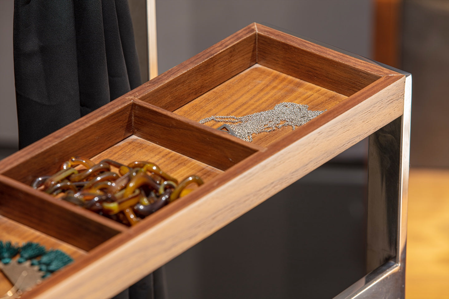 Ginko wardrobe stand