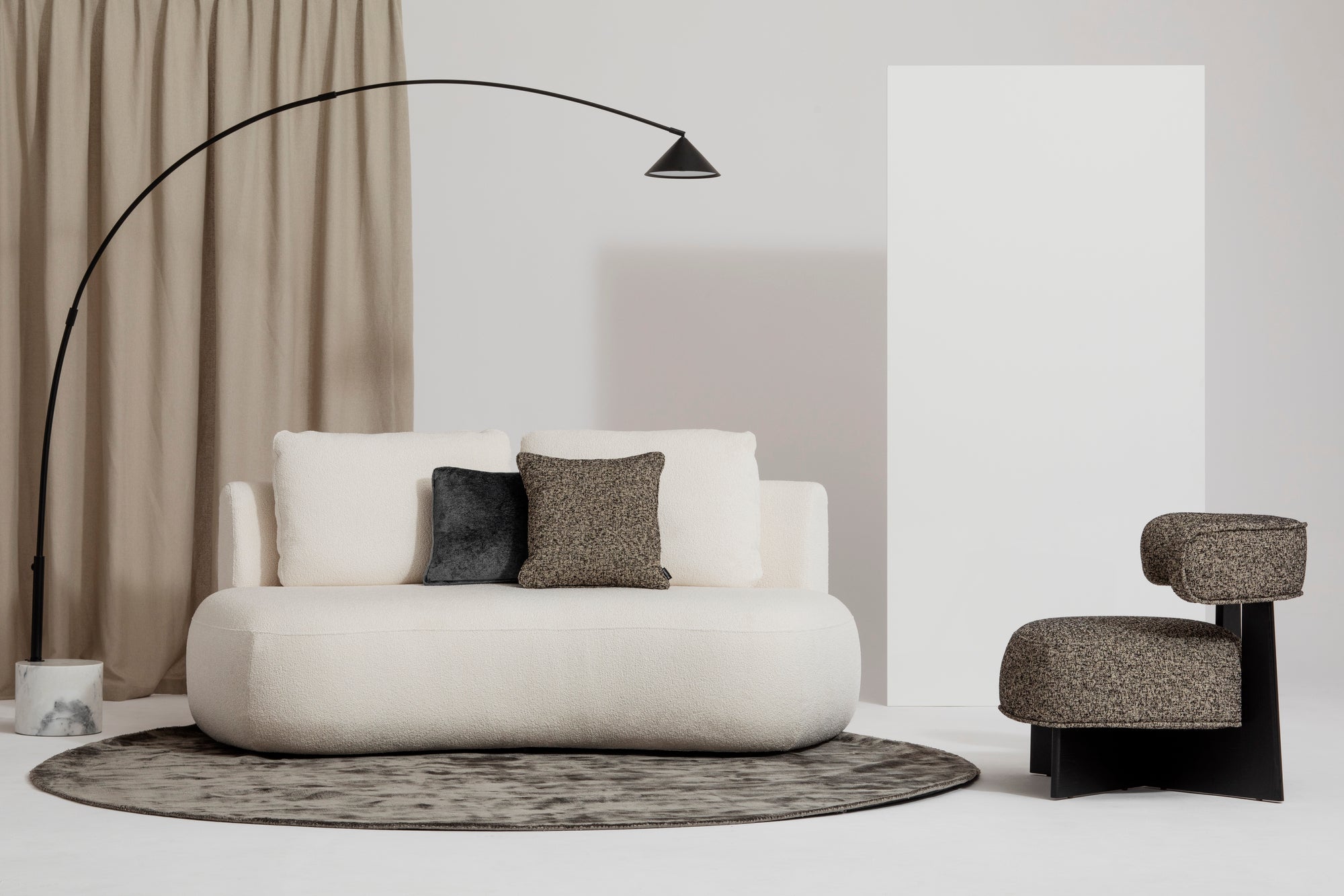 MUSS ARMCHAIR