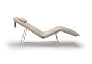 VÉU-bisque outdoor lounger