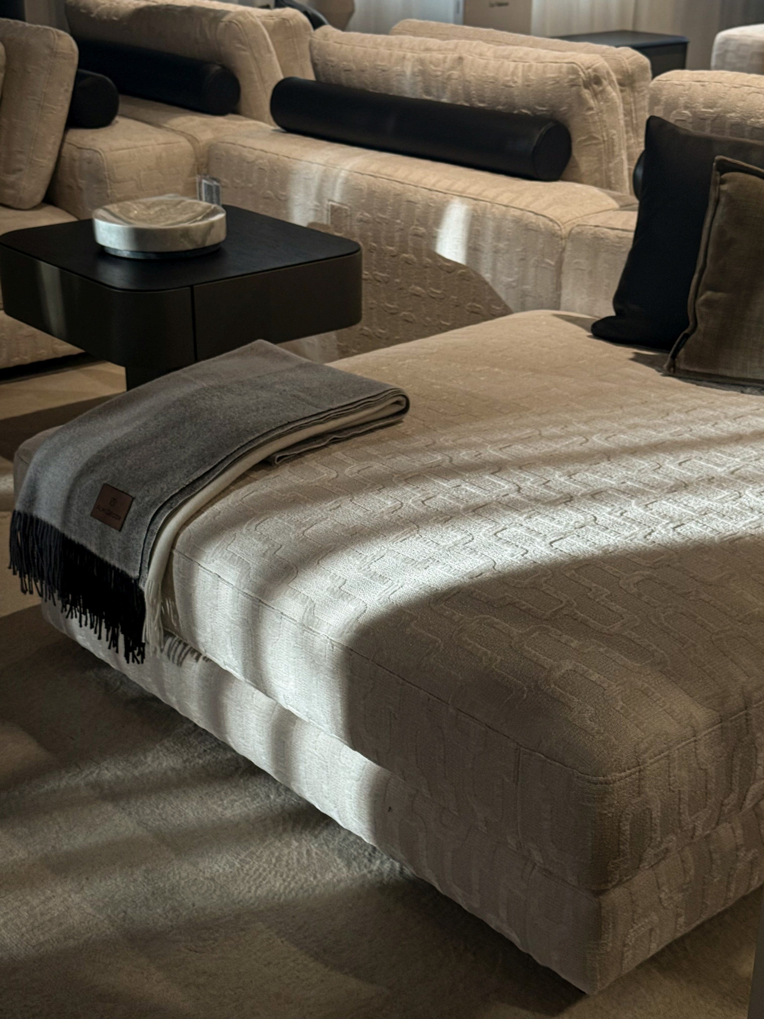 Koc z kaszmiru i wełny AlmiDécor Gray