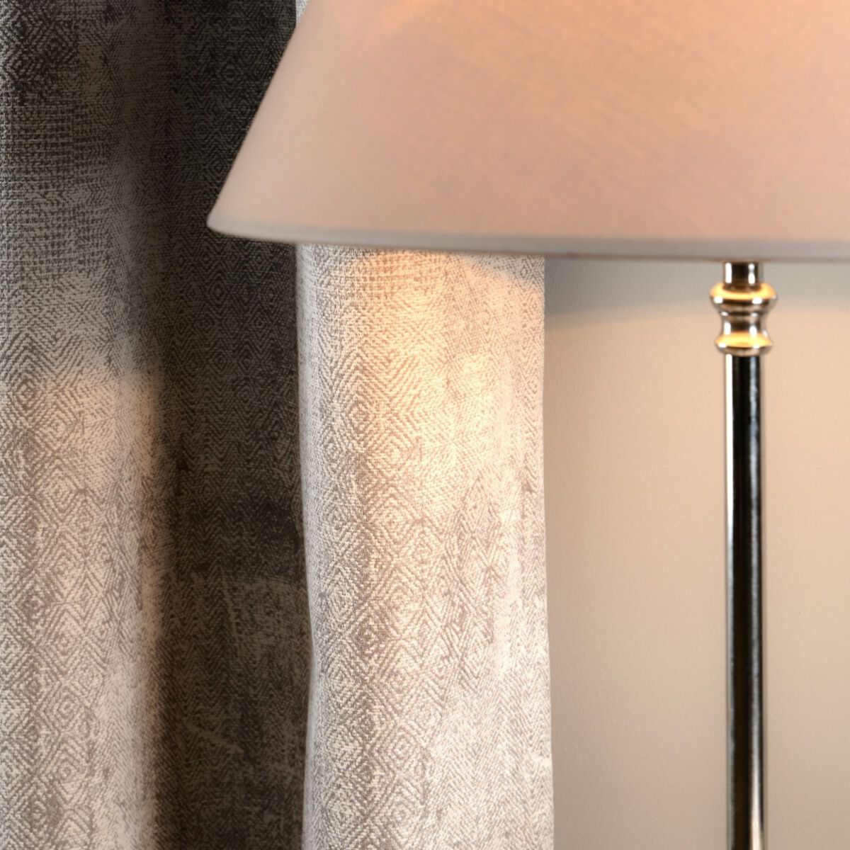 Curtain on tape 270cm Camelot FR