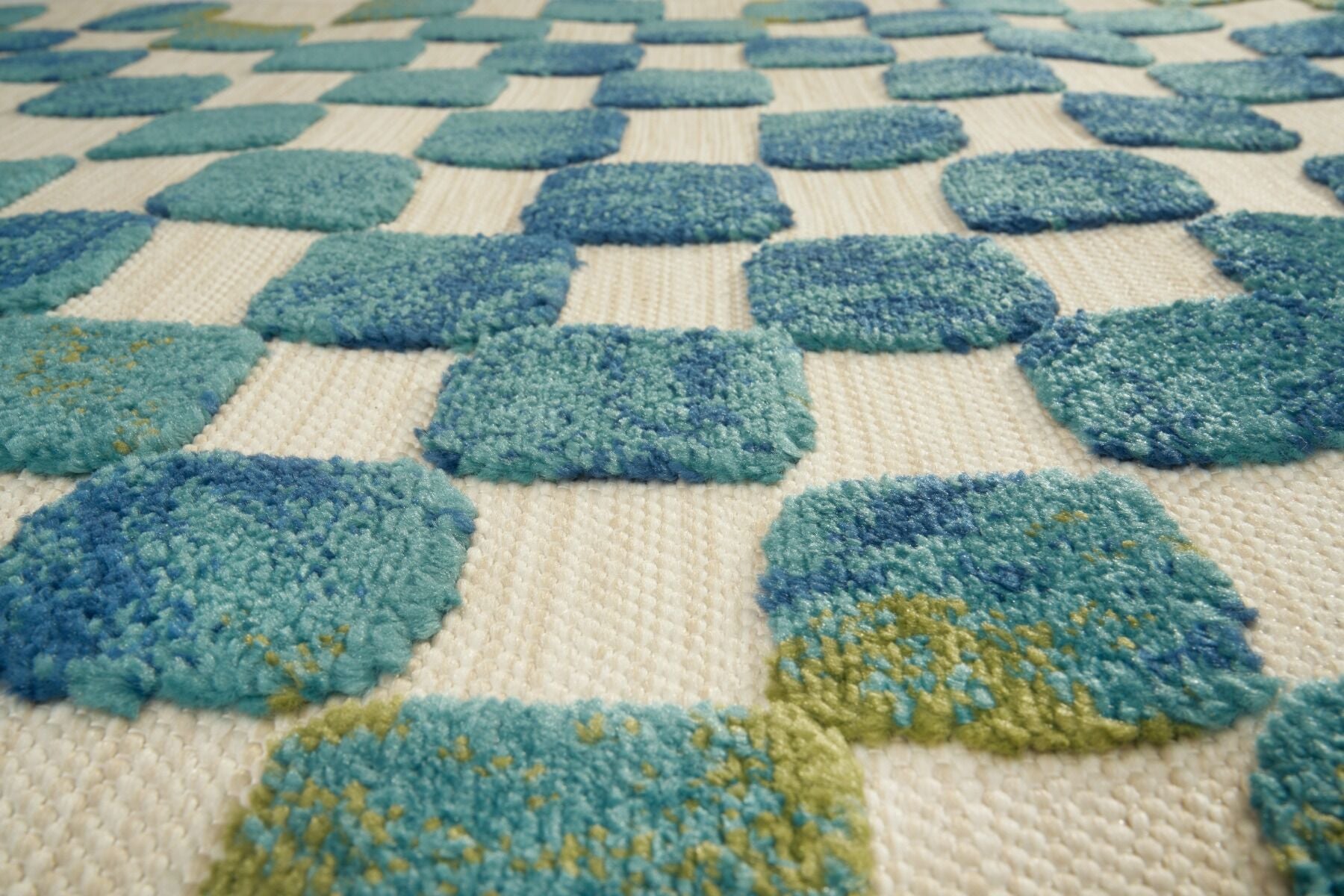 Calma outdoor carpet