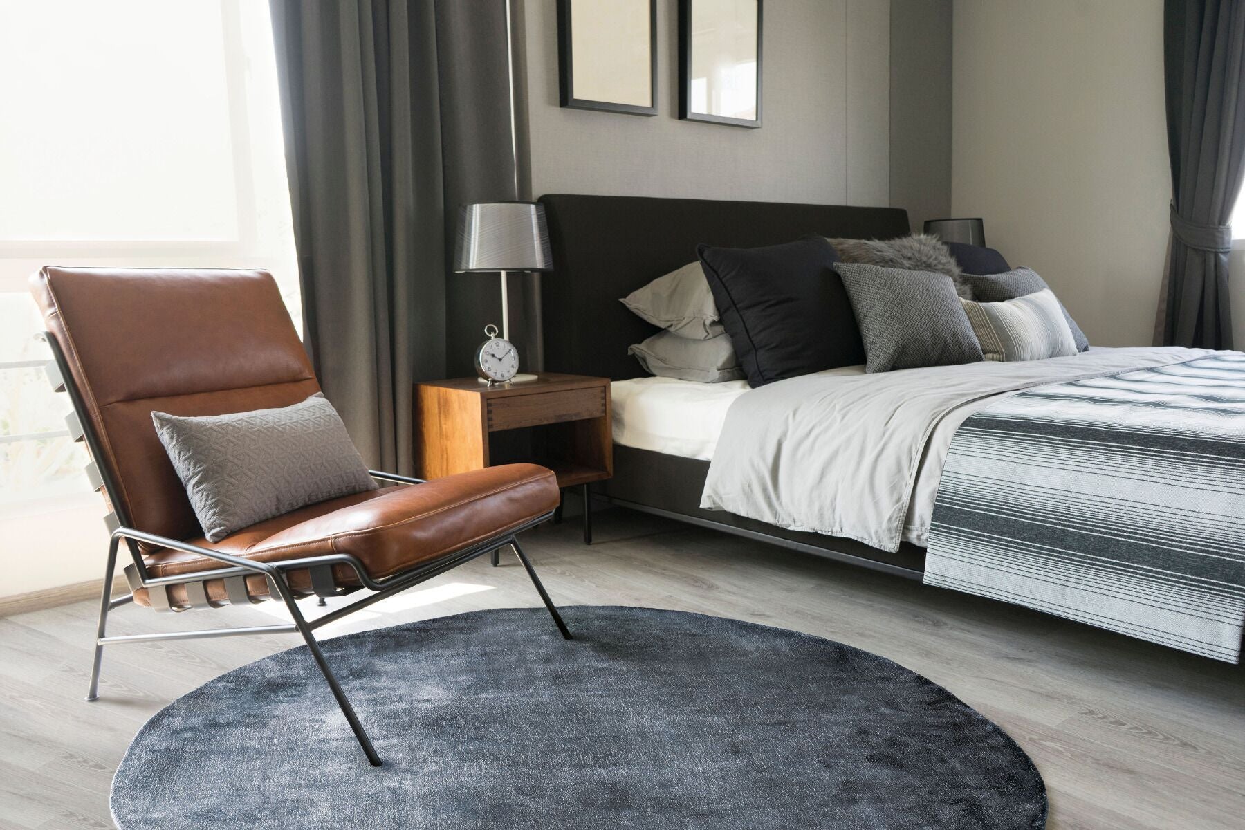 Hand-woven round carpet blue Linen