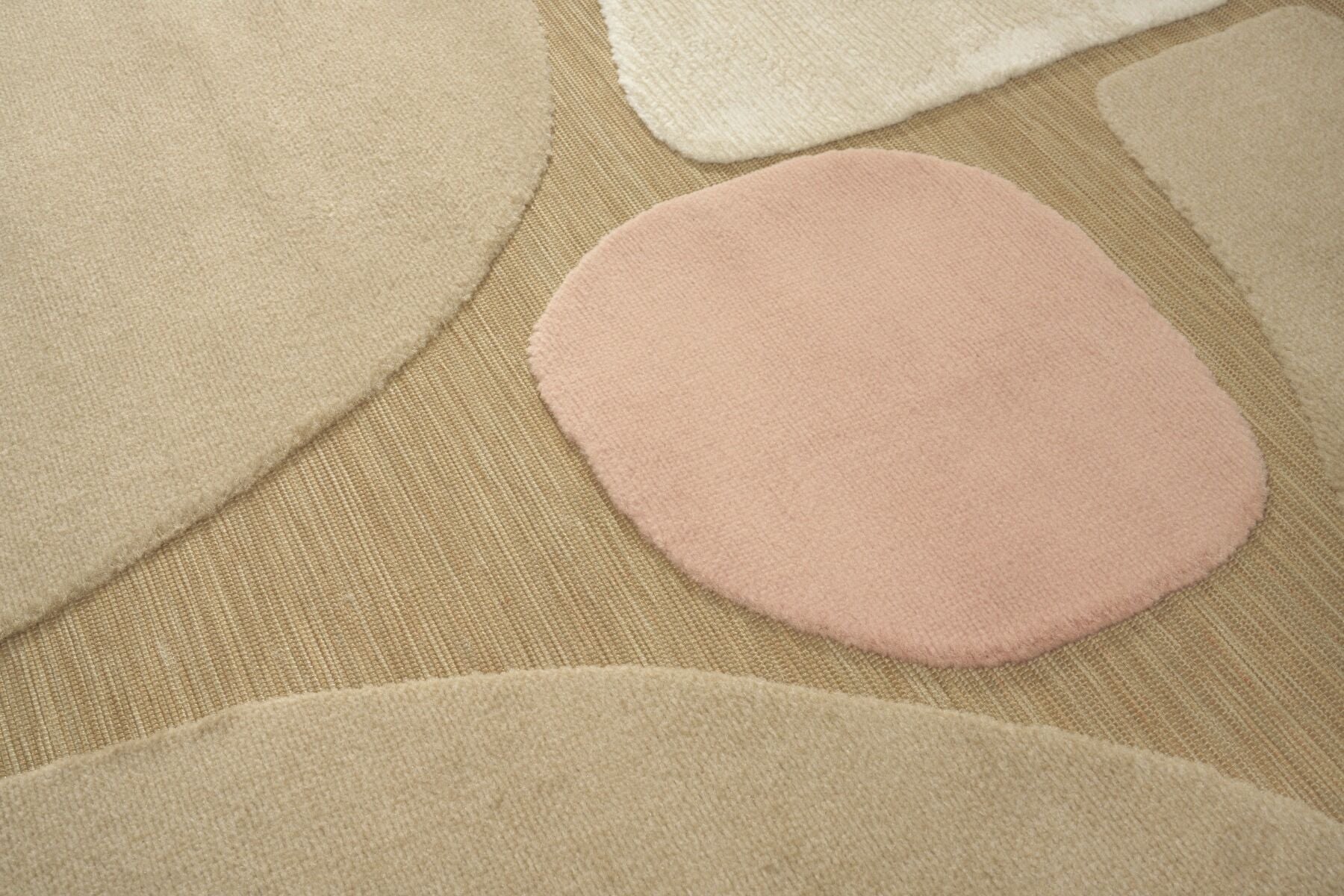 Lugares Pink outdoor carpet