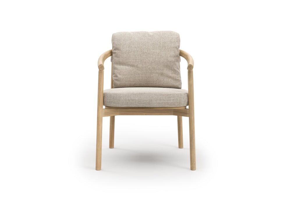 Lyora Chair 