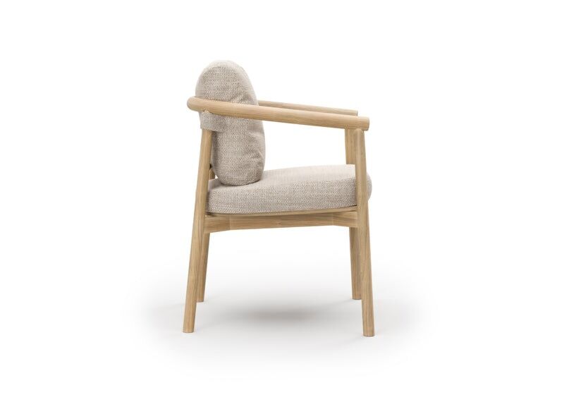 Lyora Chair 