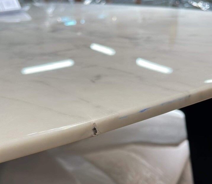 Arezzo White Table - DAMAGED