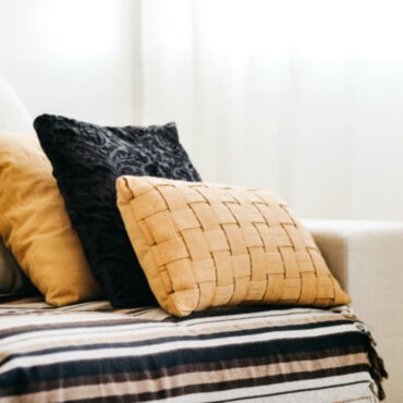 Jak dobrać zestaw poduszek dekoracyjnych? 